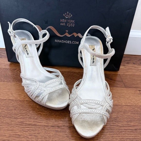 Nina Shoes - Nina Women's Flirty-Fly Silver Reflect Heels size 6